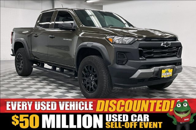 Used 2024 Chevrolet Colorado Trail Boss w/ Advanced Trailering Package AWD/4WD image 1