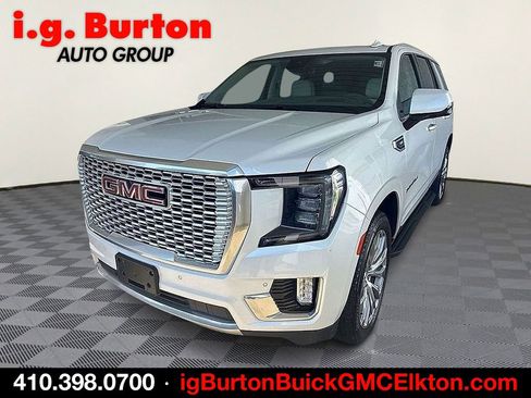 Used 2023 GMC Yukon Denali AWD/4WD image 3