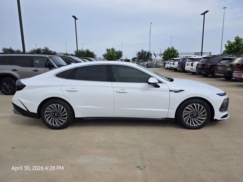 Used 2025 Hyundai Sonata SEL FWD image 5