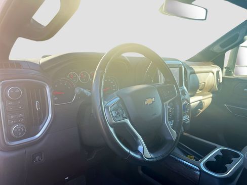Used 2022 Chevrolet Silverado 2500 LTZ w/ LTZ Plus Package image 9