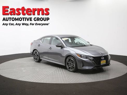 Used 2025 Nissan Sentra SR FWD image 48