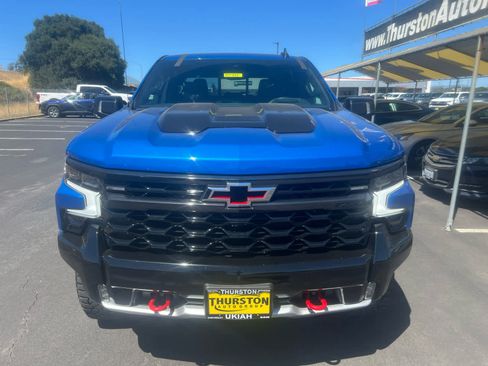 Used 2023 Chevrolet Silverado 1500 ZR2 w/ Technology Package image 4