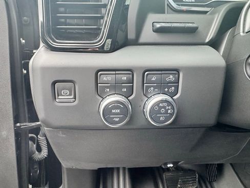 Used 2022 GMC Sierra 1500 AT4 w/ Technology Package image 24