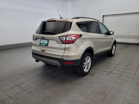 Used 2017 Ford Escape SE w/ Equipment Group 201A AWD/4WD image 9