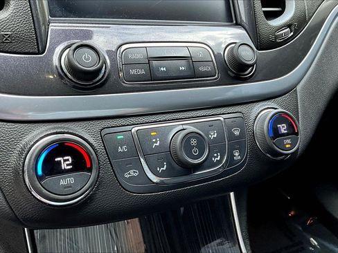 Used 2019 Chevrolet Impala LT image 14