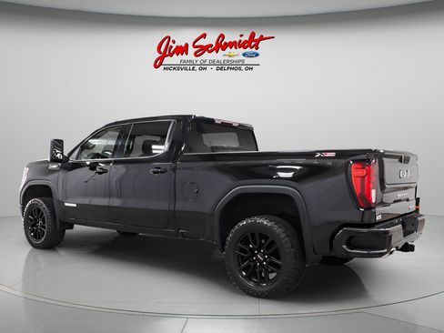 Used 2021 GMC Sierra 1500 Elevation w/ LPO, Elevation Black Package AWD/4WD image 4