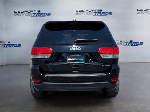 Used 2018 Jeep Grand Cherokee Laredo image 6