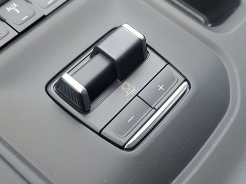 New 2026 GMC Sierra 2500 AT4X AWD/4WD image 29