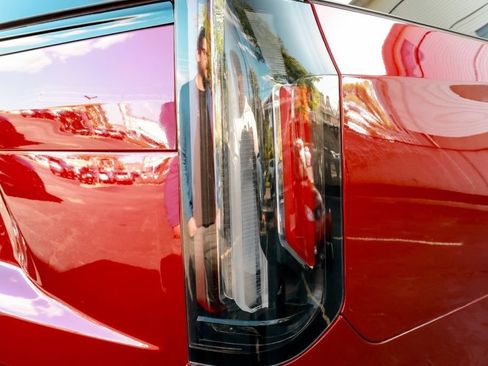 Used 2023 Cadillac Escalade ESV V AWD/4WD image 40