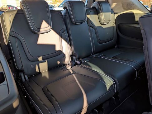 New 2026 INFINITI QX80 Luxe w/ Cargo Package image 22