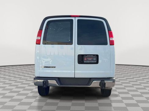 Used 2023 Chevrolet Express 2500 w/ Driver Convenience Package RWD image 6