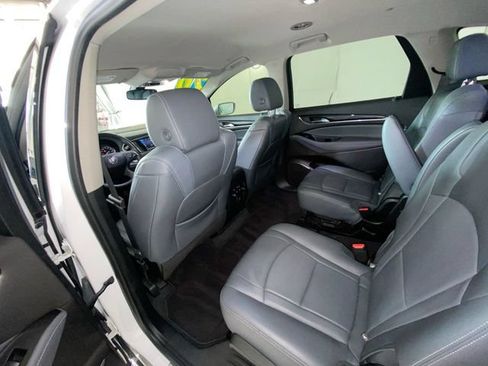 Used 2020 Buick Enclave Essence FWD image 29