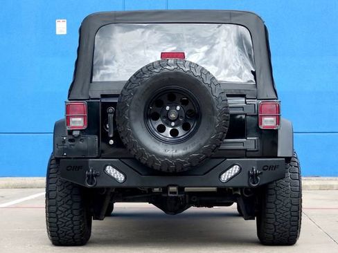 Used 2010 Jeep Wrangler Unlimited Sport image 12