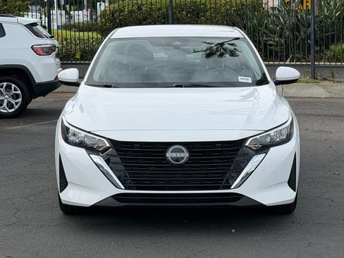 Certified 2024 Nissan Sentra SV FWD image 2