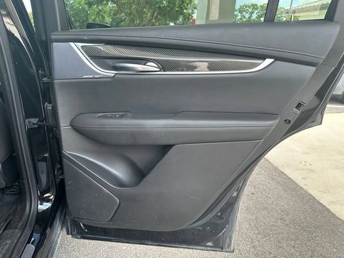 Certified 2024 Cadillac XT6 Sport w/ LPO, Floor Liner Package AWD/4WD image 33