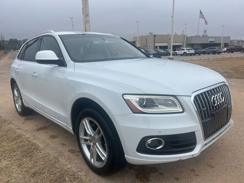 Used 2017 Audi Q5 2.0T Premium Plus w/ Technology Package image 1