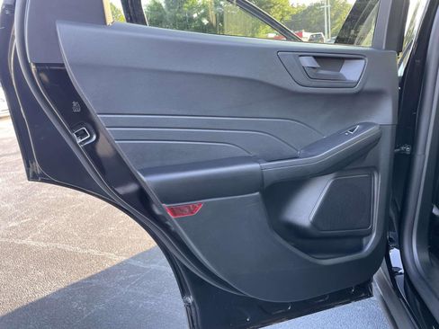 Used 2025 Ford Escape Active AWD/4WD image 11