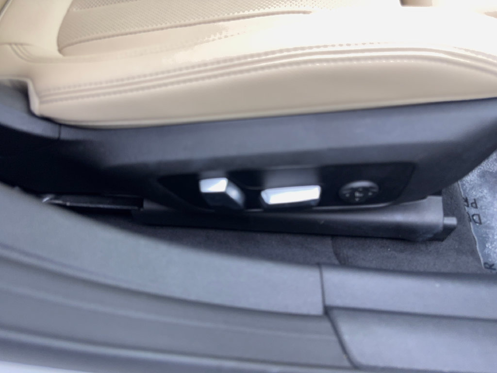 Used 2024 BMW i4 eDrive35 w/ Convenience Package RWD image 50