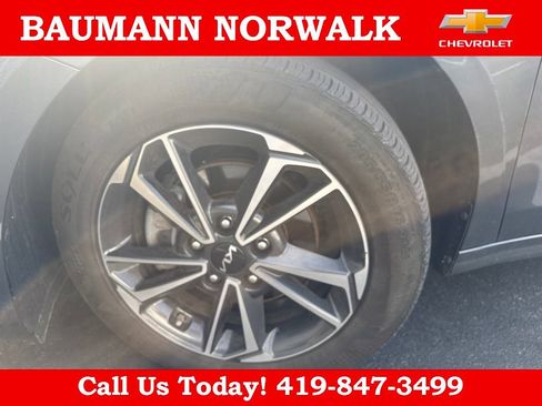 Used 2024 Kia Forte LXS w/ LXS Technology Package FWD image 12