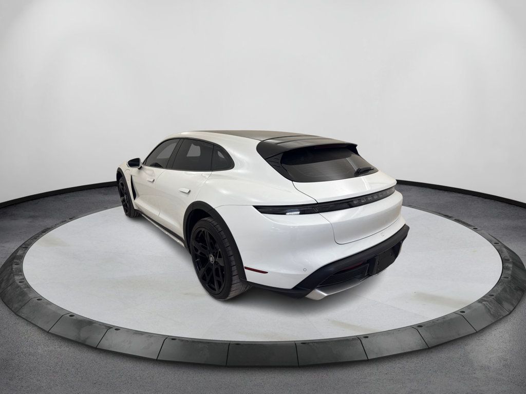 Used 2022 Porsche Taycan 4 Cross Turismo AWD/4WD image 8