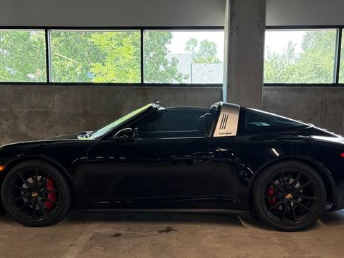 Used 2016 Porsche 911 Targa 4S AWD/4WD image 2