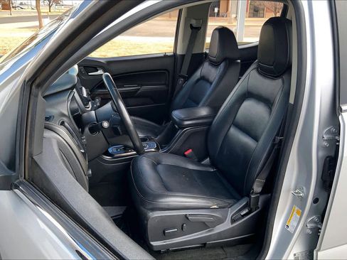 Used 2018 GMC Canyon SLT w/ Driver Alert Package image 8