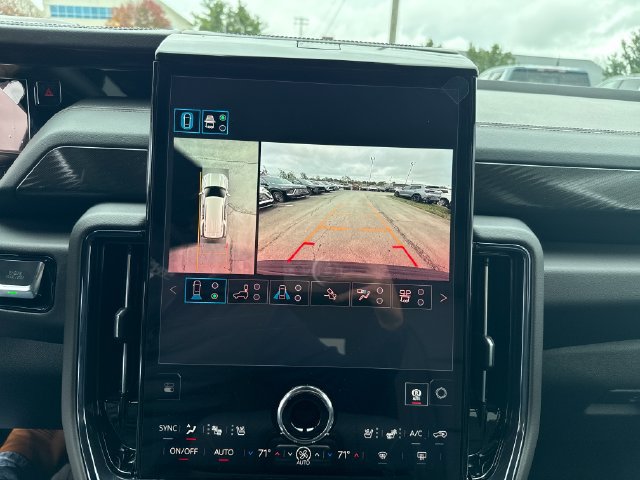 New 2027 GMC Yukon AT4 w/ AT4 Premium Plus Package AWD/4WD image 24