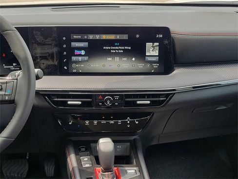 New 2025 Nissan Kicks SR w/ SR Premium Package image 22