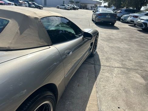 Used 1998 Chevrolet Corvette Convertible w/ Performance Handling Pkg image 27