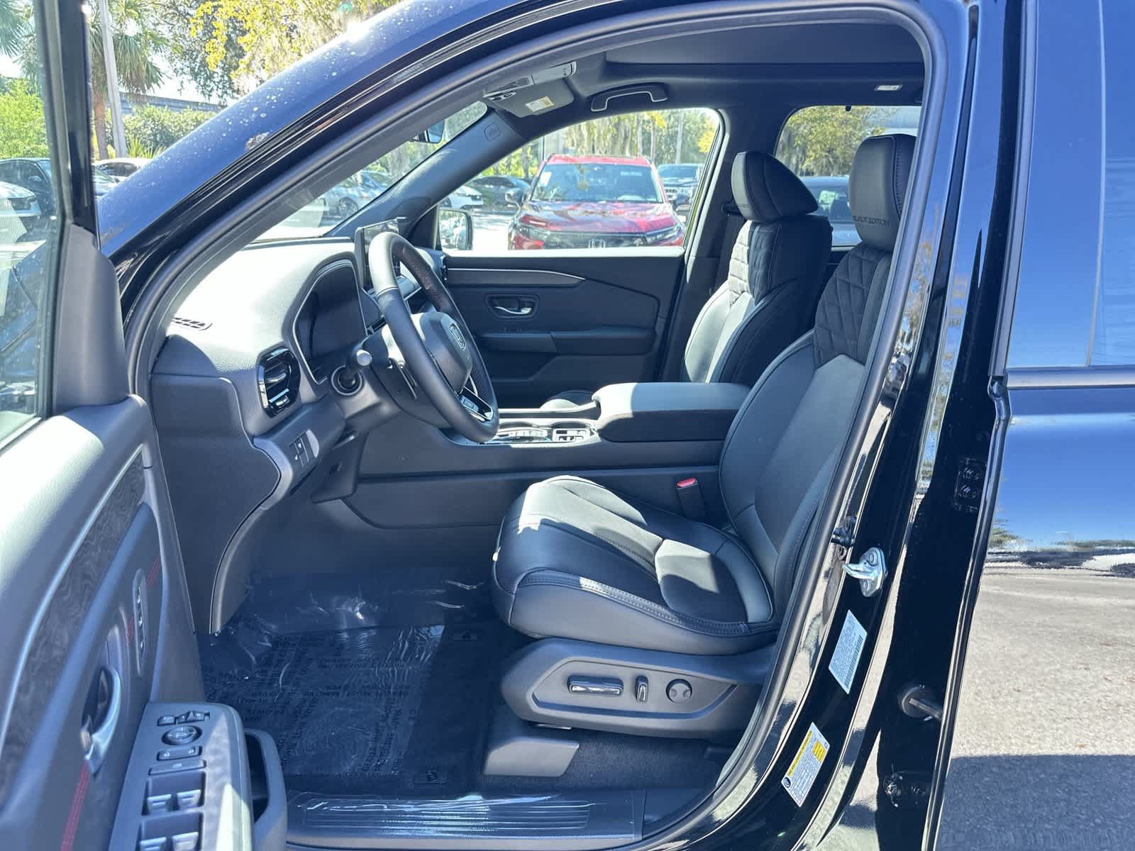 New 2026 Honda Pilot Black Edition image 2
