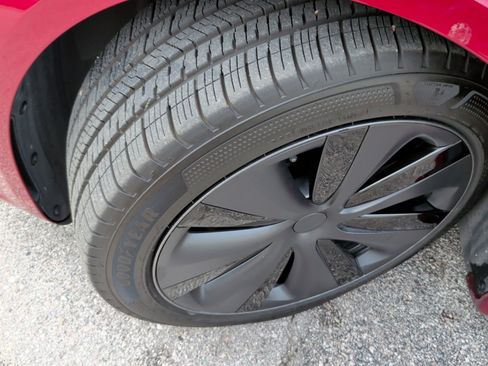 Used 2023 Tesla Model S AWD/4WD image 12