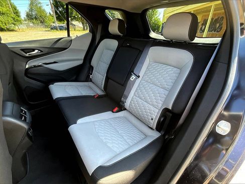 Used 2021 Chevrolet Equinox LT w/ Driver Convenience Package image 21