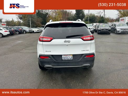 Used 2017 Jeep Cherokee Limited w/ Luxury Group image 6