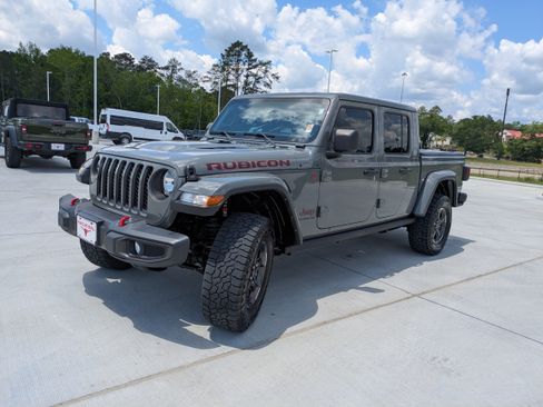 Used 2022 Jeep Gladiator Rubicon w/ Trailer Tow Package AWD/4WD image 3