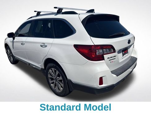 Used 2017 Subaru Outback 3.6R Touring w/ Popular Package #5A AWD/4WD image 4