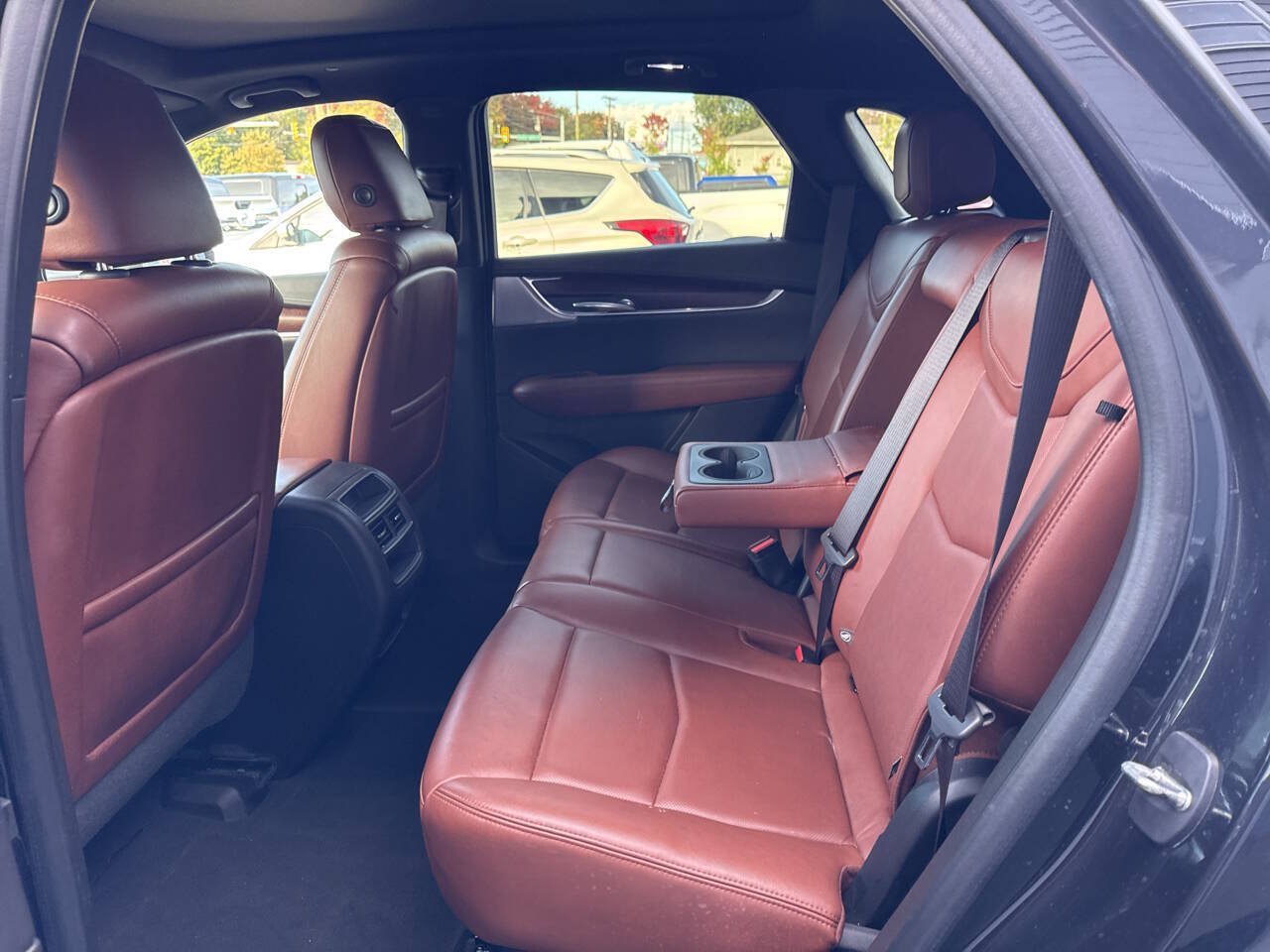 Used 2020 Cadillac XT5 Premium Luxury AWD/4WD image 16