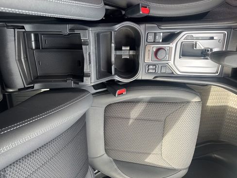 Used 2021 Subaru Forester Premium w/ Popular Package #1 AWD/4WD image 21