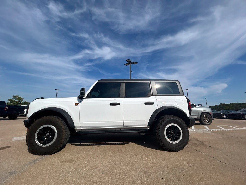 Used 2023 Ford Bronco Badlands AWD/4WD image 3