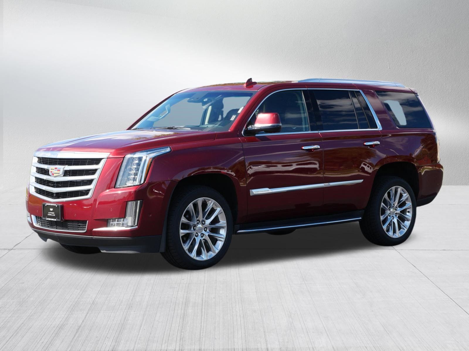 Used 2017 Cadillac Escalade Luxury AWD/4WD image 2