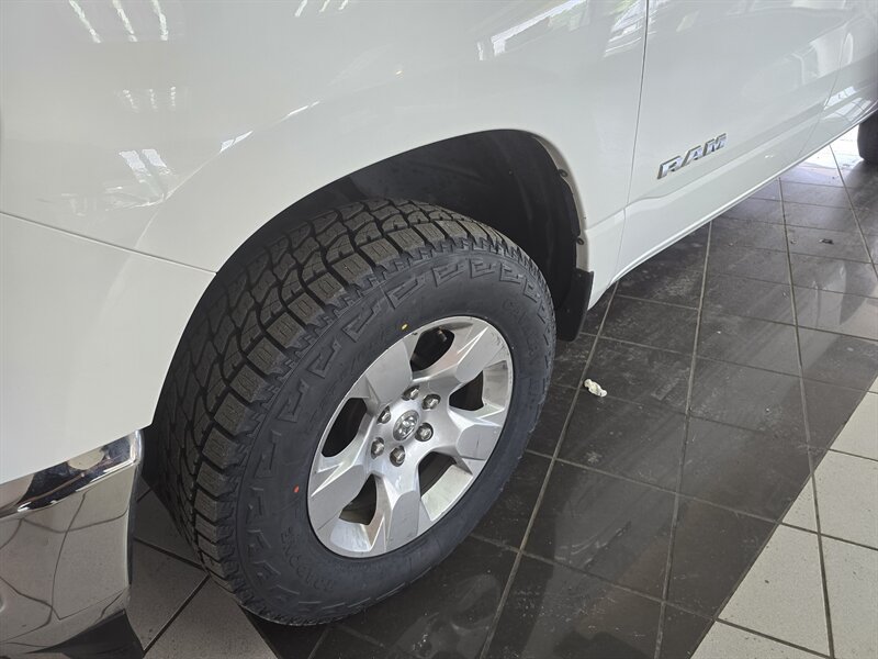 Used 2020 RAM 1500 Big Horn AWD/4WD image 33