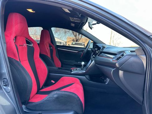Used 2019 Honda Civic Type R image 23