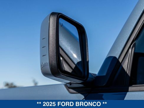 New 2025 Ford Bronco Badlands AWD/4WD image 14