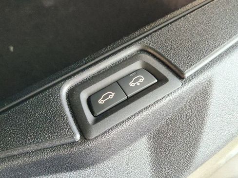 New 2025 BMW X7 M60i image 19