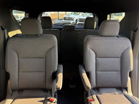 Used 2026 Chevrolet Traverse LT w/ Driver Confidence Package FWD image 15