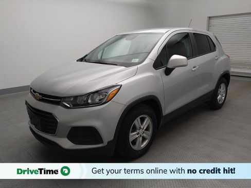 Used 2020 Chevrolet Trax LS w/ Tint and Cruise Package FWD image 1