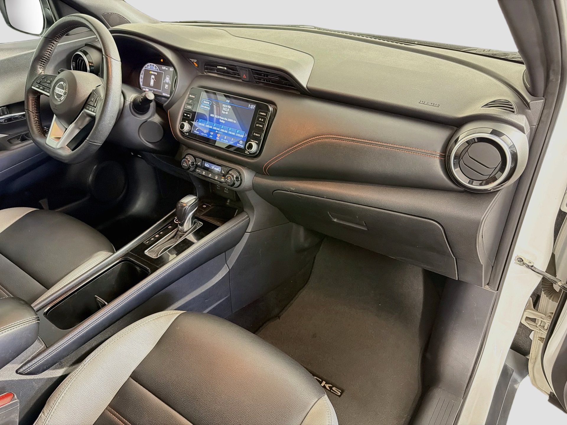 Used 2021 Nissan Kicks SR w/ SR Premium Package FWD image 28