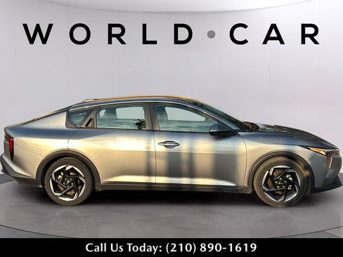 Used 2025 Kia K4 EX FWD image 15
