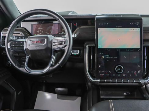 Used 2025 GMC Yukon XL Elevation w/ Elevation Premium Package image 18