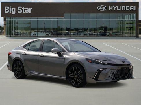 Used 2025 Toyota Camry XSE w/ Premium Plus Package AWD/4WD image 6