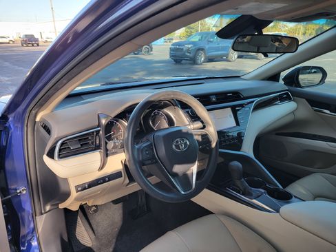 Used 2018 Toyota Camry LE image 27